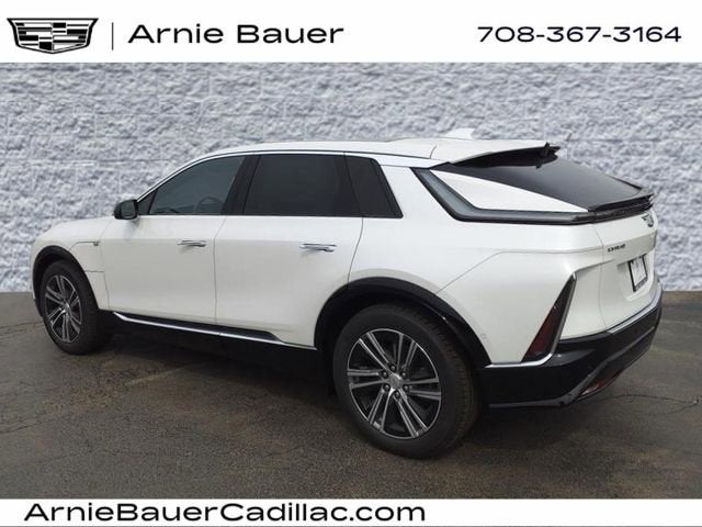 2025 Cadillac LYRIQ Luxury 2