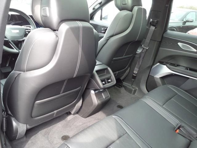 2025 Cadillac LYRIQ Luxury 2