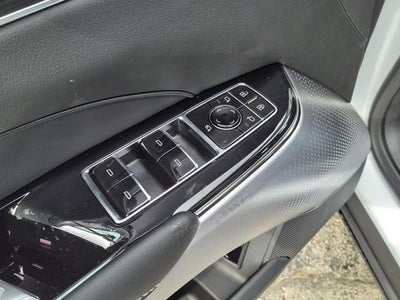 2025 Cadillac LYRIQ Luxury 2