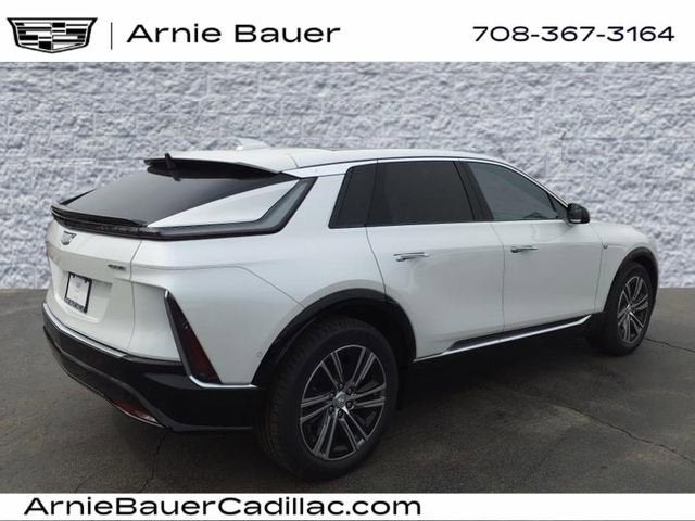 2025 Cadillac LYRIQ Luxury 2