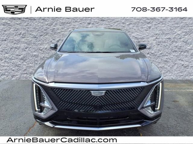 2025 Cadillac LYRIQ Luxury 2