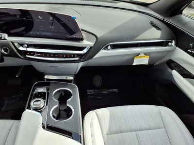 2025 Cadillac LYRIQ Luxury 2