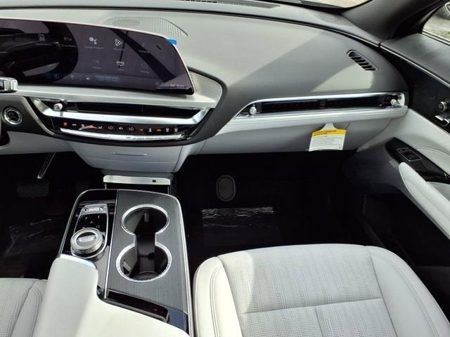 2025 Cadillac LYRIQ Luxury 2