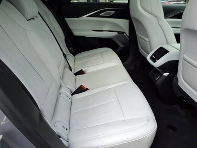 2025 Cadillac LYRIQ Luxury 2