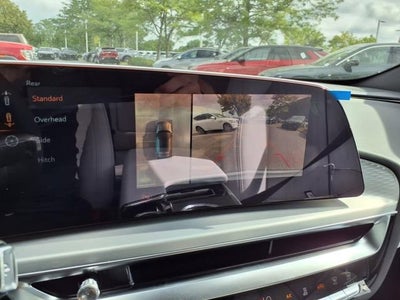 2025 Cadillac LYRIQ Luxury 2