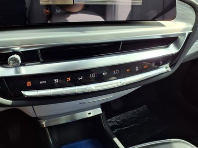 2025 Cadillac LYRIQ Luxury 2