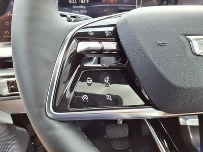 2025 Cadillac LYRIQ Luxury 2