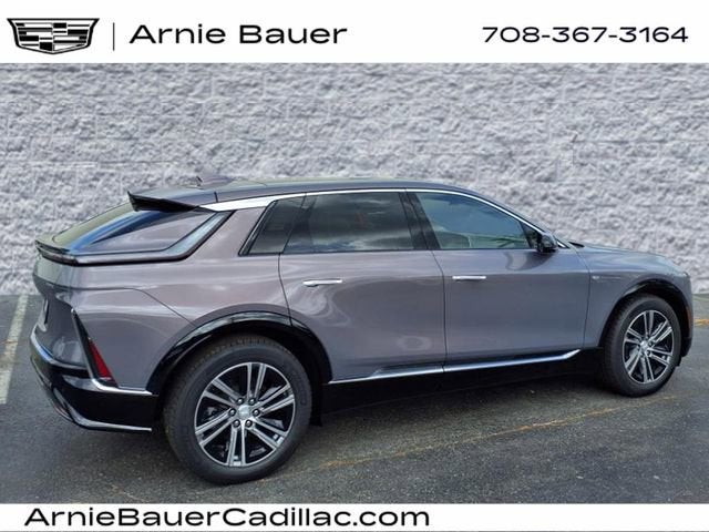 2025 Cadillac LYRIQ Luxury 2