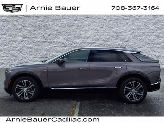 2025 Cadillac LYRIQ Luxury 2