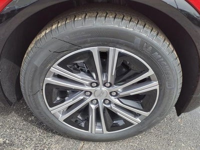 2025 Cadillac LYRIQ Luxury 2