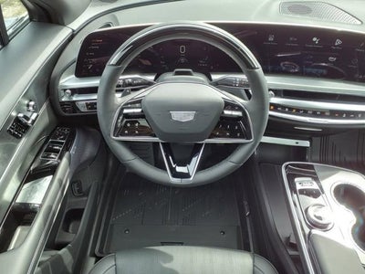 2025 Cadillac LYRIQ Luxury 2