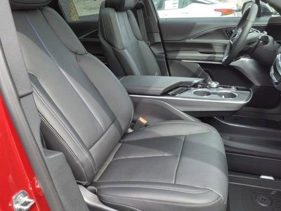 2025 Cadillac LYRIQ Luxury 2