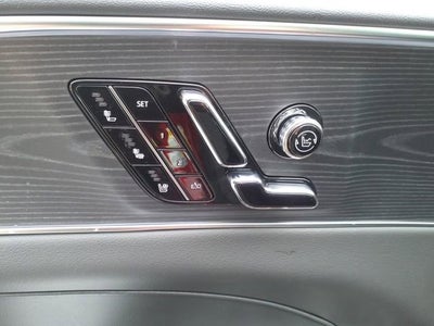 2025 Cadillac LYRIQ Luxury 2