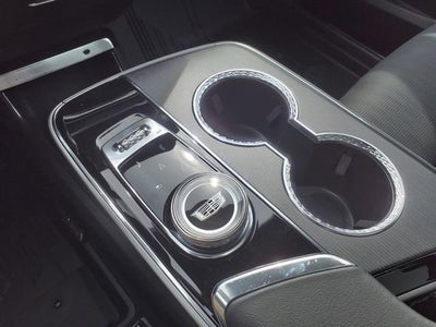 2025 Cadillac LYRIQ Luxury 2