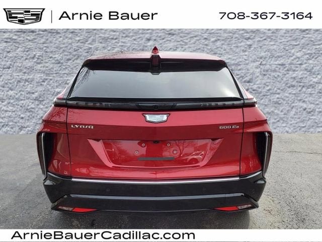 2025 Cadillac LYRIQ Luxury 2