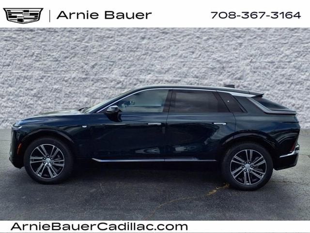 2025 Cadillac LYRIQ Luxury 2