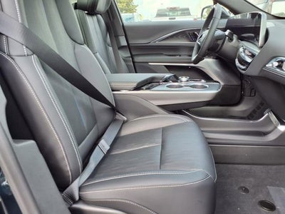 2025 Cadillac LYRIQ Luxury 2