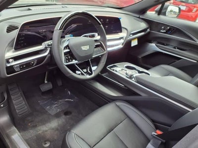 2025 Cadillac LYRIQ Luxury 2