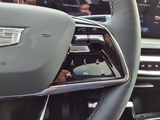 2025 Cadillac LYRIQ Luxury 2