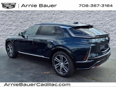 2025 Cadillac LYRIQ Luxury 2