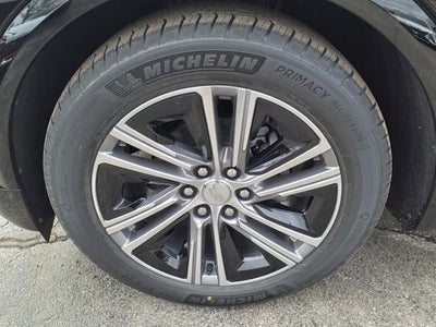 2025 Cadillac LYRIQ Luxury 2