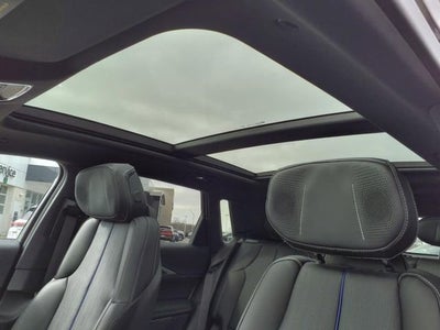 2025 Cadillac LYRIQ Luxury 2