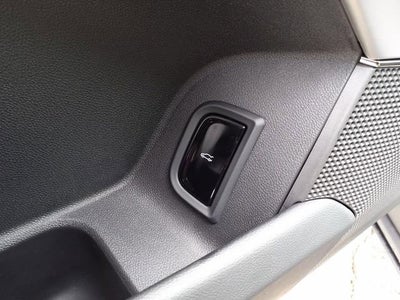 2025 Cadillac LYRIQ Luxury 2