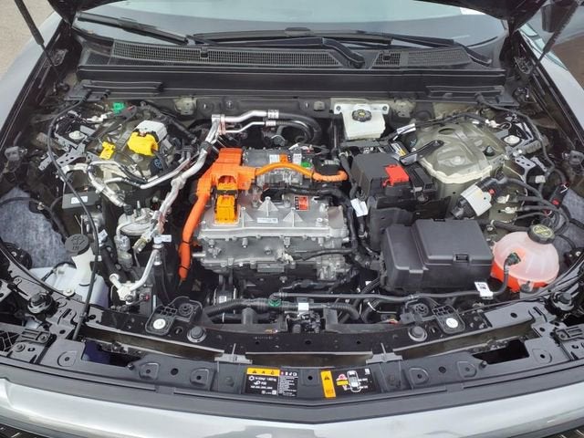 2025 Cadillac LYRIQ Luxury 2