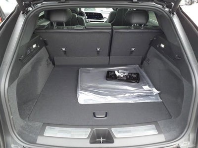 2025 Cadillac LYRIQ Luxury 2