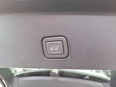 2025 Cadillac LYRIQ Luxury 2