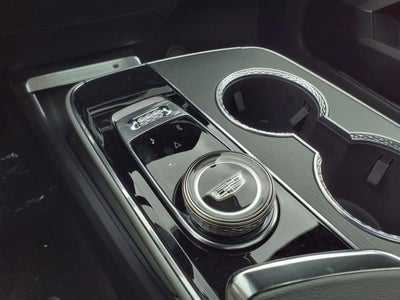 2025 Cadillac LYRIQ Luxury 2