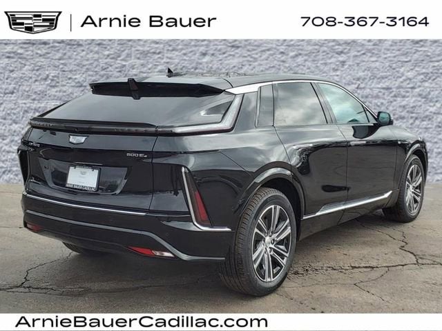 2025 Cadillac LYRIQ Luxury 2