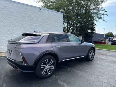 2024 Cadillac LYRIQ Luxury 2