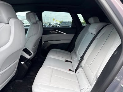 2024 Cadillac LYRIQ Luxury 2
