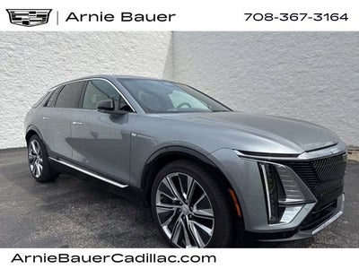 2025 Cadillac LYRIQ Luxury 3