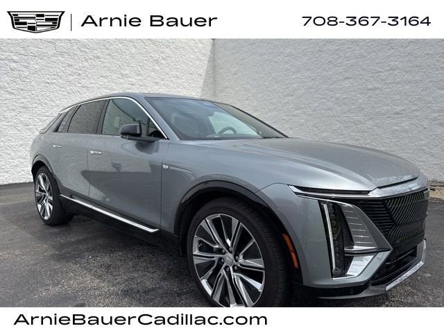 2025 Cadillac LYRIQ Luxury 3