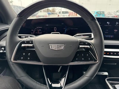 2025 Cadillac LYRIQ Luxury 3