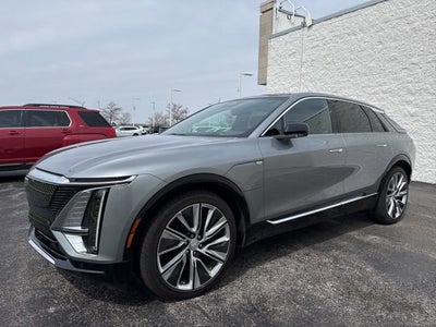 2025 Cadillac LYRIQ Luxury 3