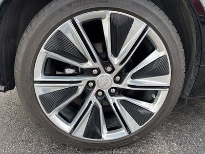 2025 Cadillac LYRIQ Luxury 3