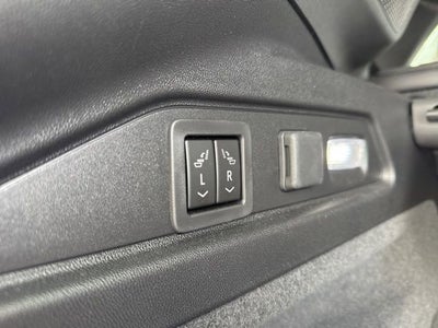 2025 Cadillac LYRIQ Luxury 3