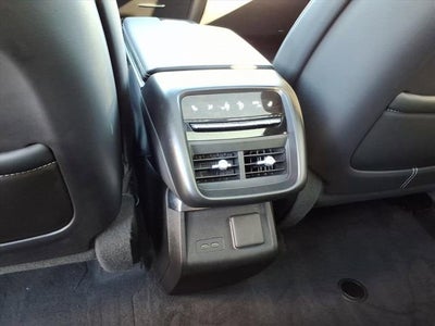 2025 Cadillac LYRIQ Luxury 3