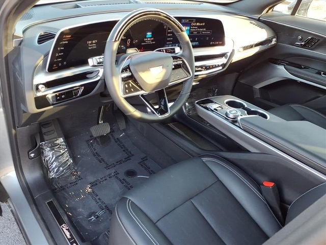 2025 Cadillac LYRIQ Luxury 3