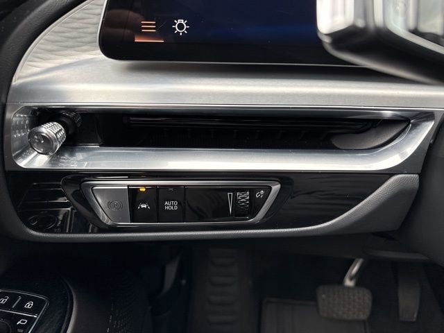 2024 Cadillac LYRIQ Sport 1