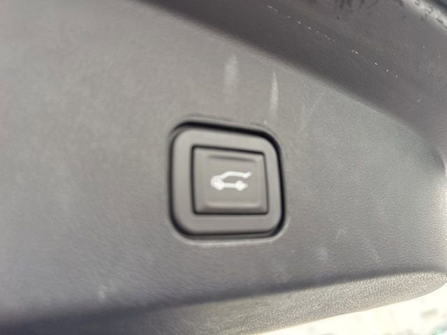 2024 Cadillac LYRIQ Sport 1