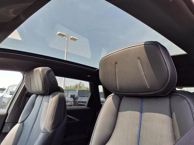 2025 Cadillac LYRIQ Sport 1