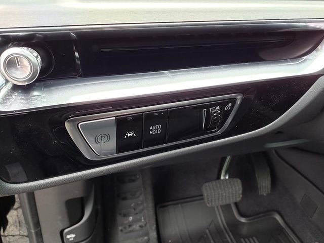 2025 Cadillac LYRIQ Sport 1