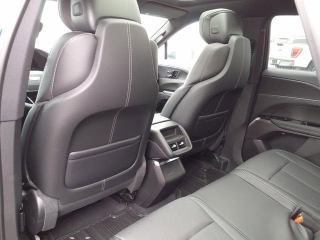 2025 Cadillac LYRIQ Sport 1