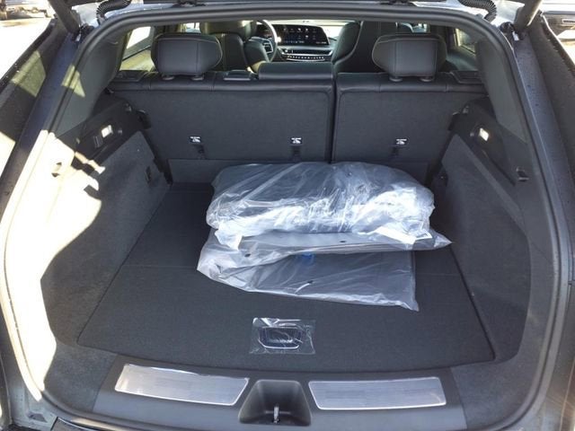 2025 Cadillac LYRIQ Sport 1