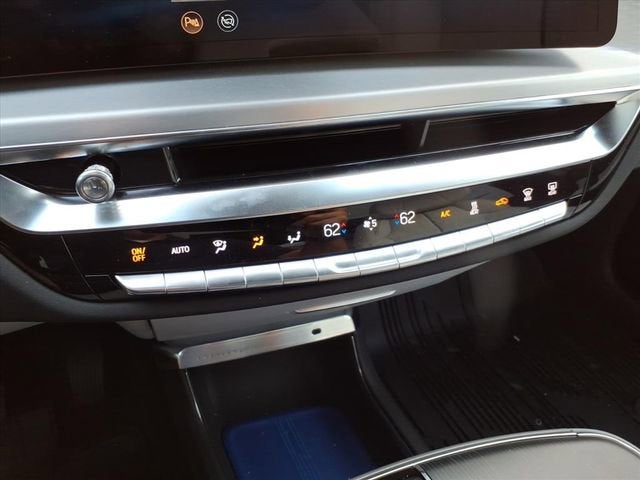 2025 Cadillac LYRIQ Sport 1