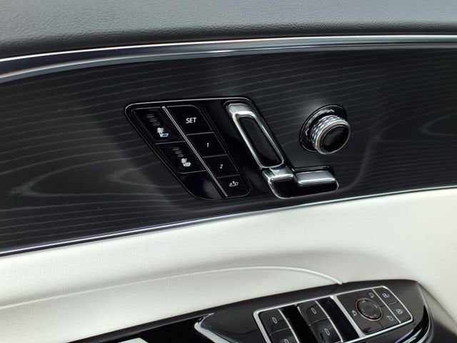 2025 Cadillac LYRIQ Sport 1